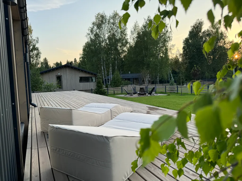 Уютный загородный дом в тишине