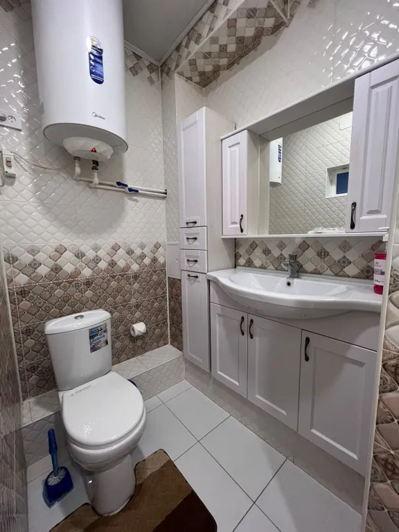 Большой двухэтажный дом