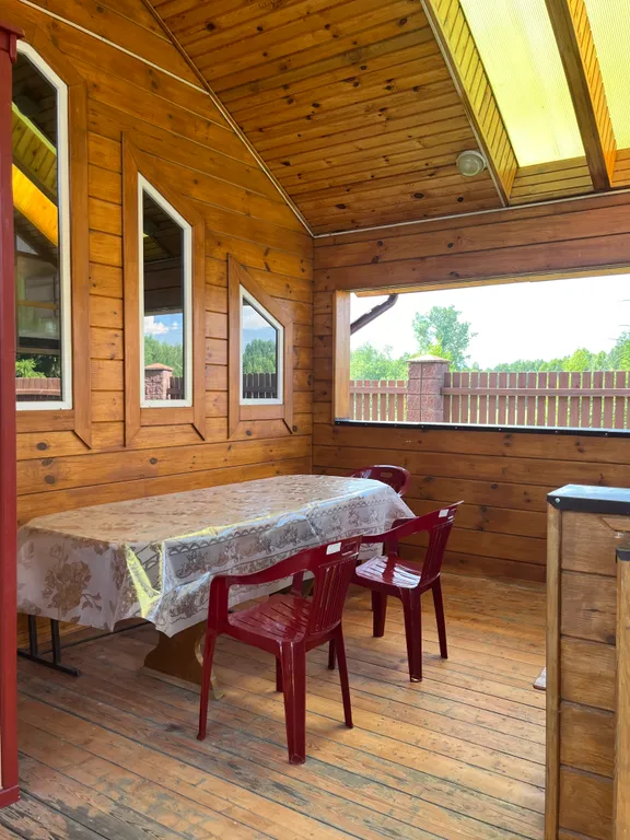 Уютный дом-баня из клеёного бруса, с двумя бассейнами