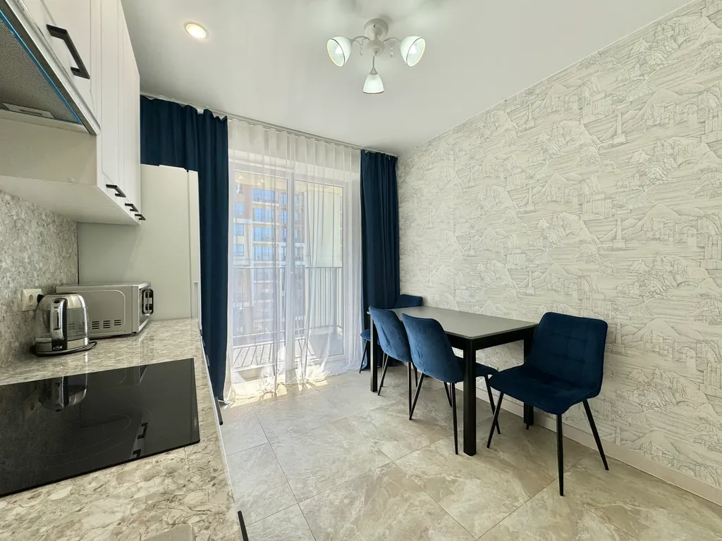 Двухкомнатная квартира с прямым видом на море