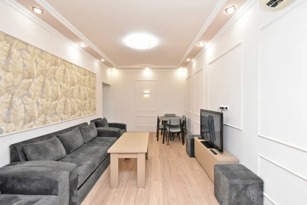 Четырёхкомнатная новая большая квартира