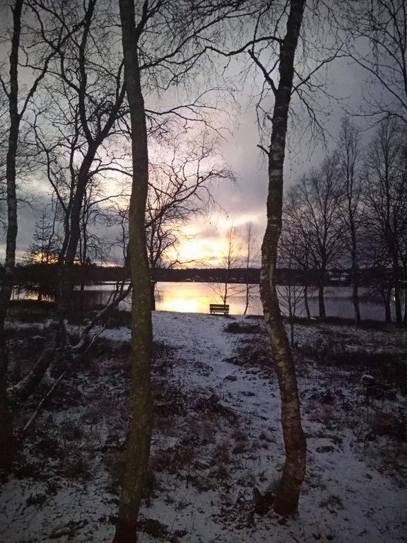 Дом на берегу озера