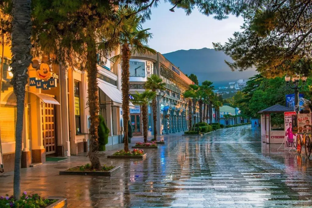 Уютная квартира на Вилле Дельмар с можевельником со стороны лоджии