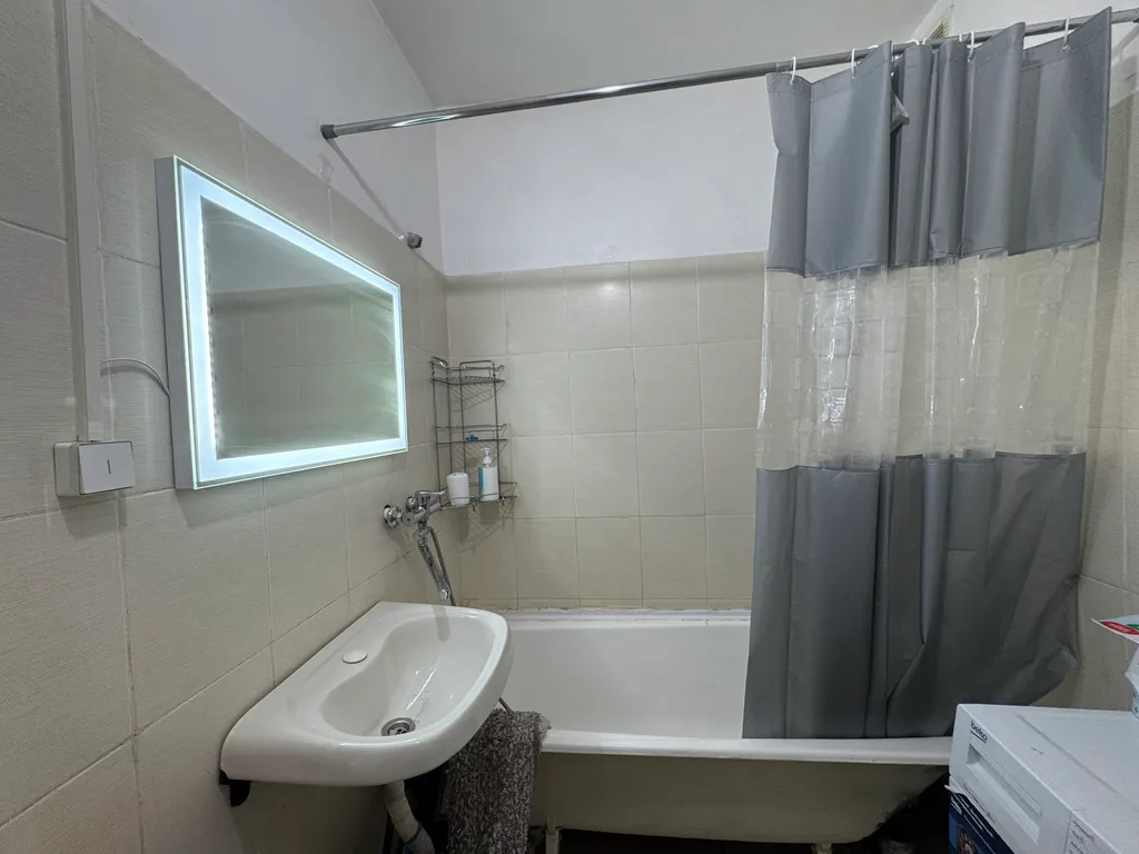 Квартира около ТЦ Оптимист