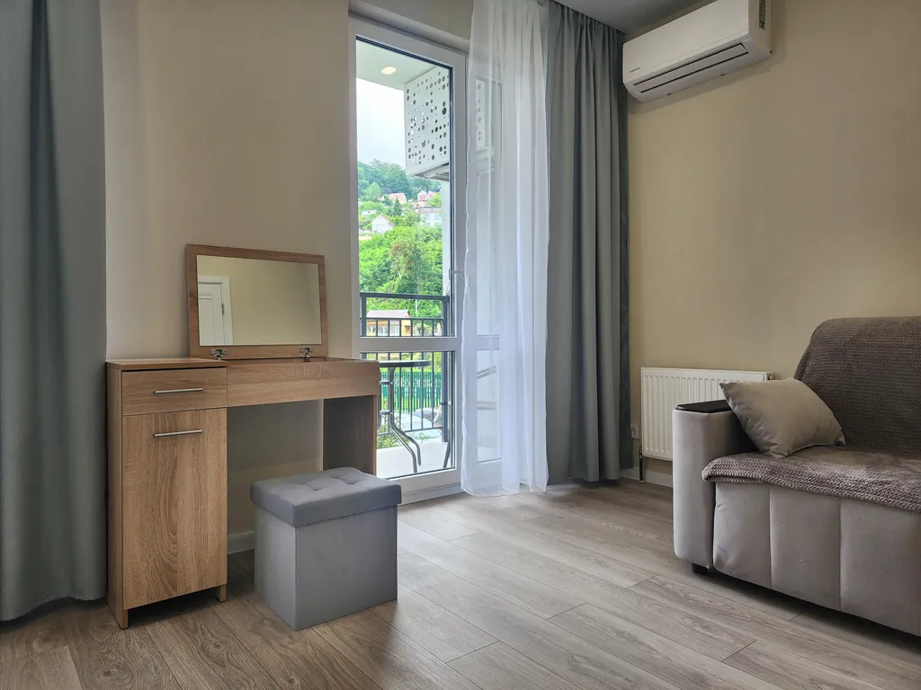 Квартира Просторная студия в ЖК Летний — аренда посуточно в Кудепста