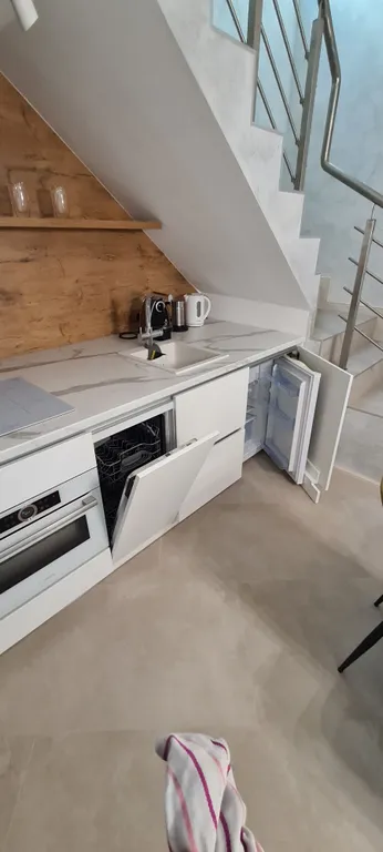 Пол дома на берегу моря