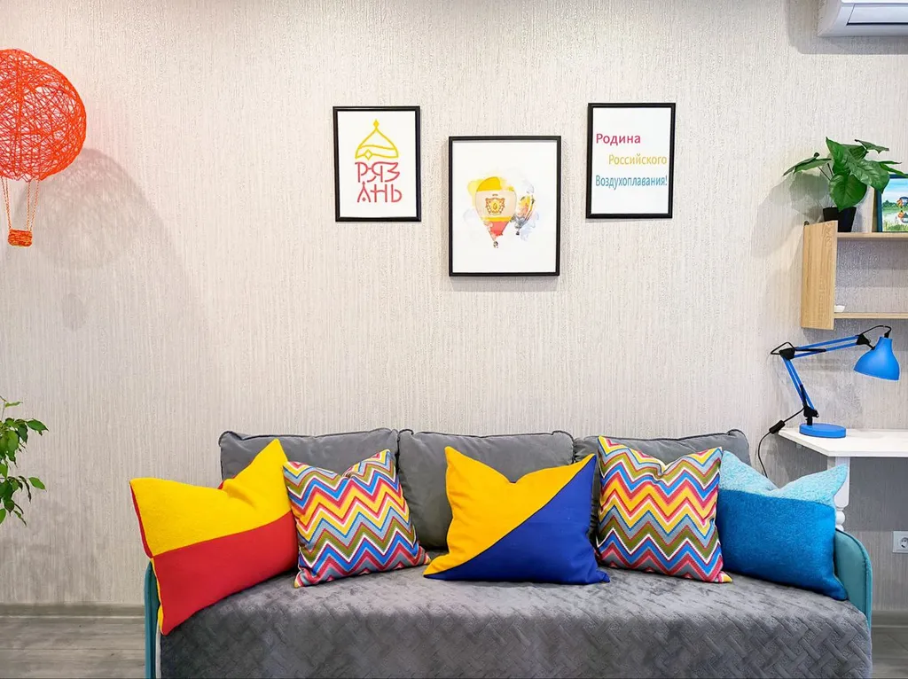 Квартира бизнес-класса с креативным и ярким ремонтом