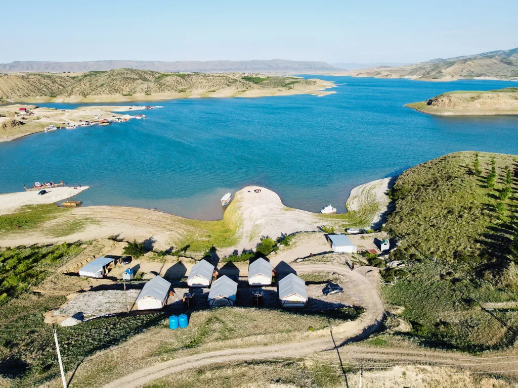 Коттедж Глэмпинг Остров на Чиркейском водохранилище — Чиркей