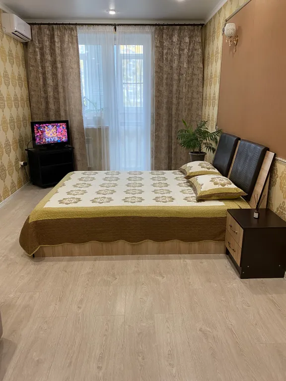 Чистая и уютная квартира в центре города — аренда посуточно в Ставрополь