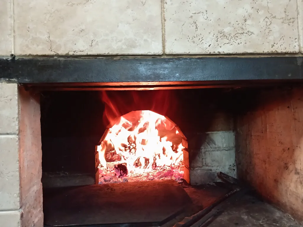 Домик с русской печкой и со всеми удобствами