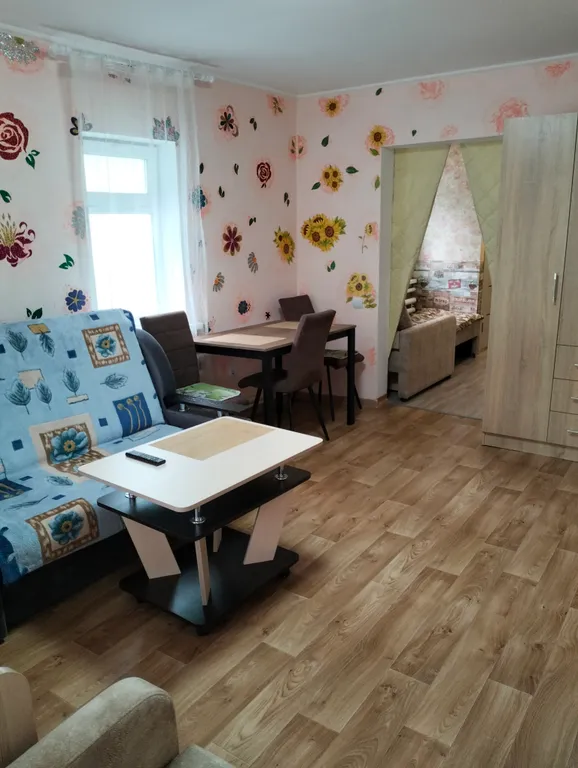 Коттедж Дом в пяти минутах до центрального пляжа — аренда посуточно в Таганрог