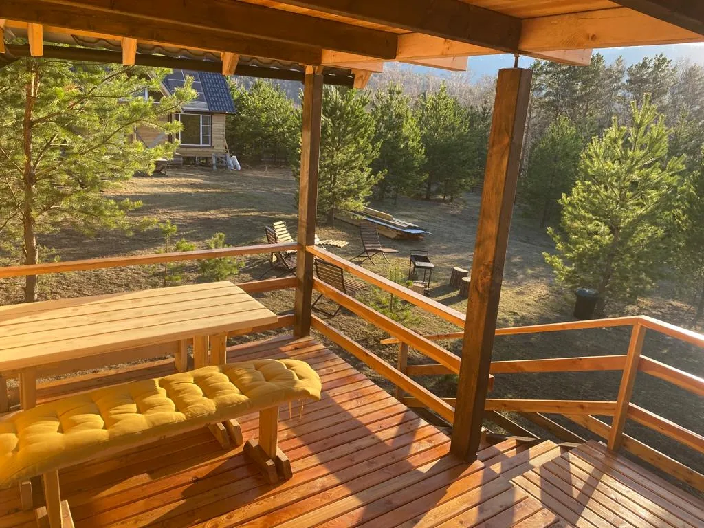 Кедровый коттедж в живописном месте Чемала