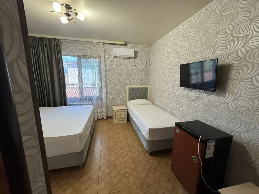 Квартира Комната номер 5 в гостевом доме Морская ласточка — Сириус