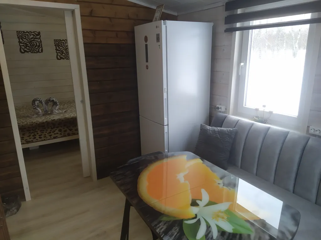 Коттедж Дом с 2 спальнями и кухней -гостиной — Надевицы