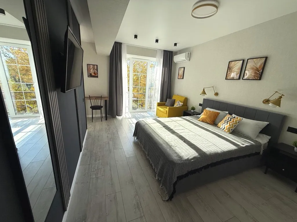 Французский балкон с видом на Псковский Кремль