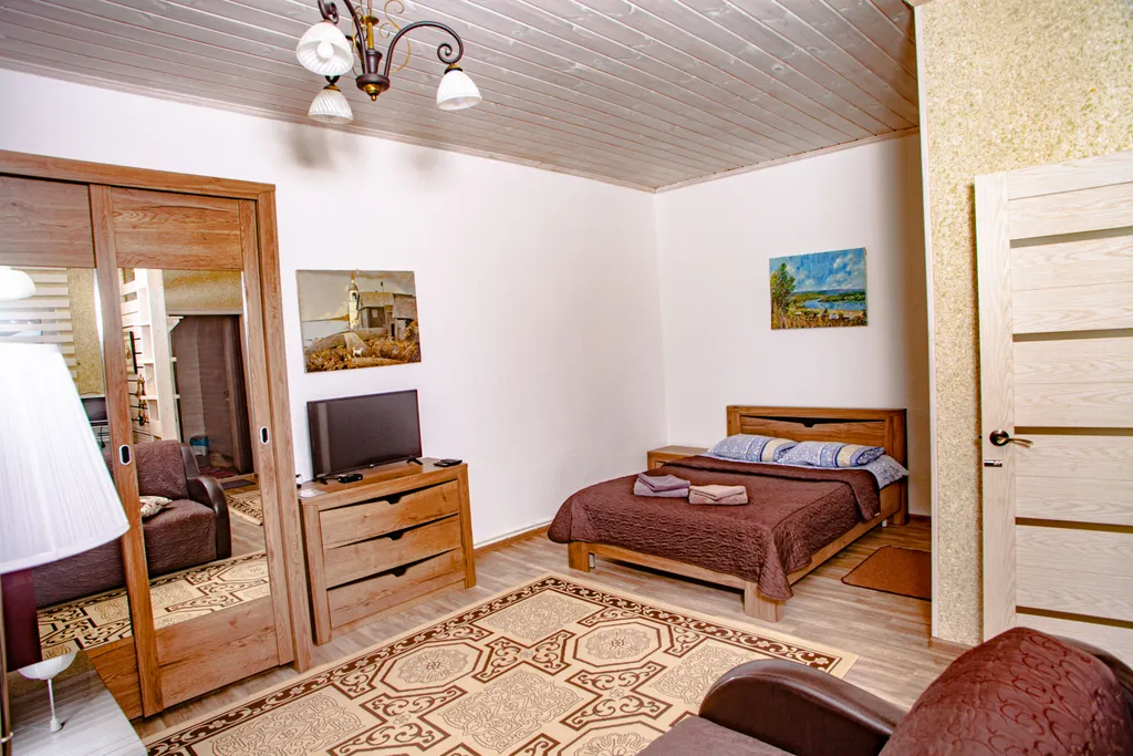 Студия в доме с отдельным входом и санузлом