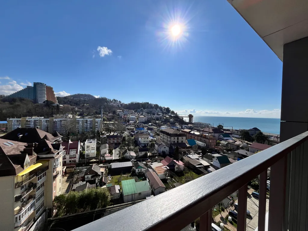 Квартира у моря с выделенной спальней и отдельной кухней