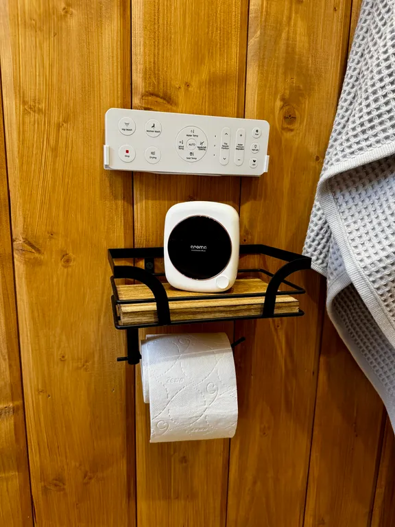 Новенький дом с сибирским чаном