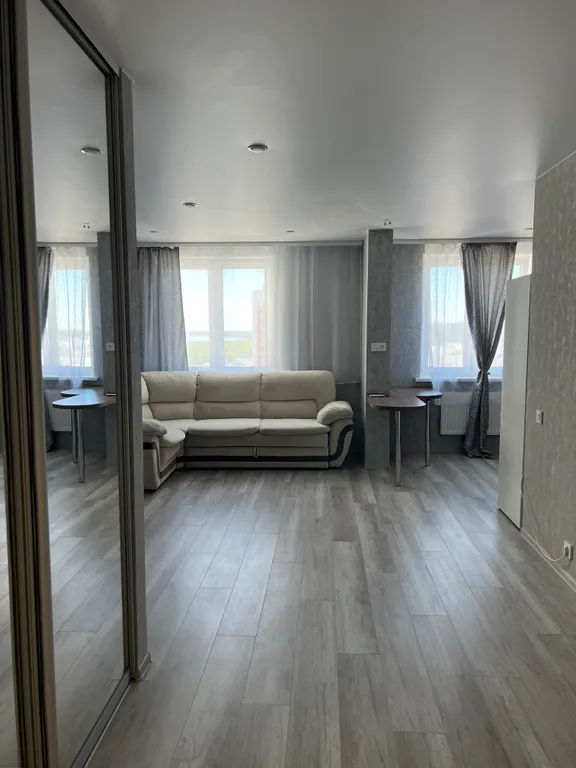 Хорошая квартира в тихом районе города — аренда посуточно в Ульяновск