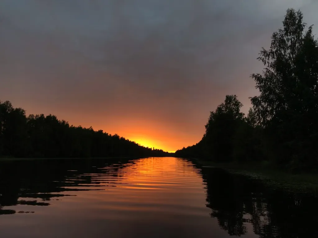 Уютный дом на берегу реки Янисйоки