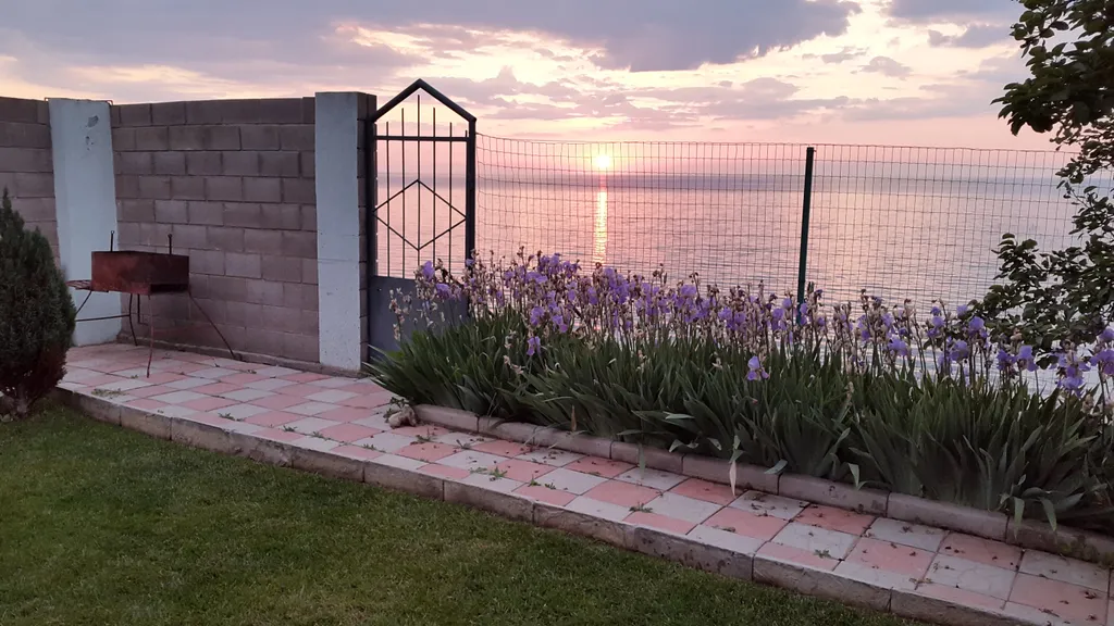 Уютный коттедж на берегу моря