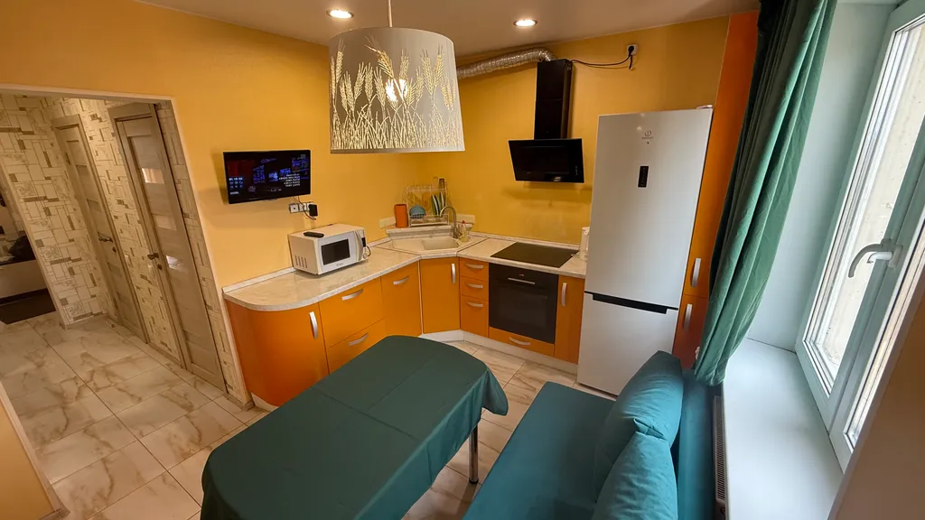 Просторная квартира для компании до 9 человек: по цене отеля, с душой