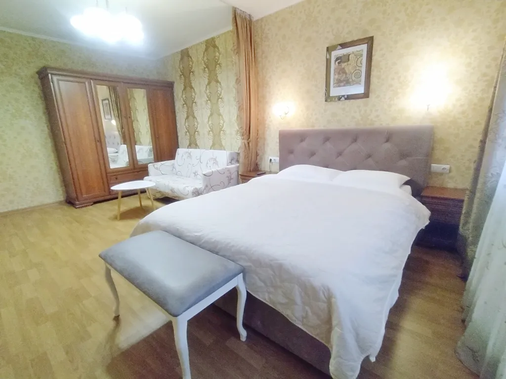 Люкс у парка со смарт тв, балконом, парковкой