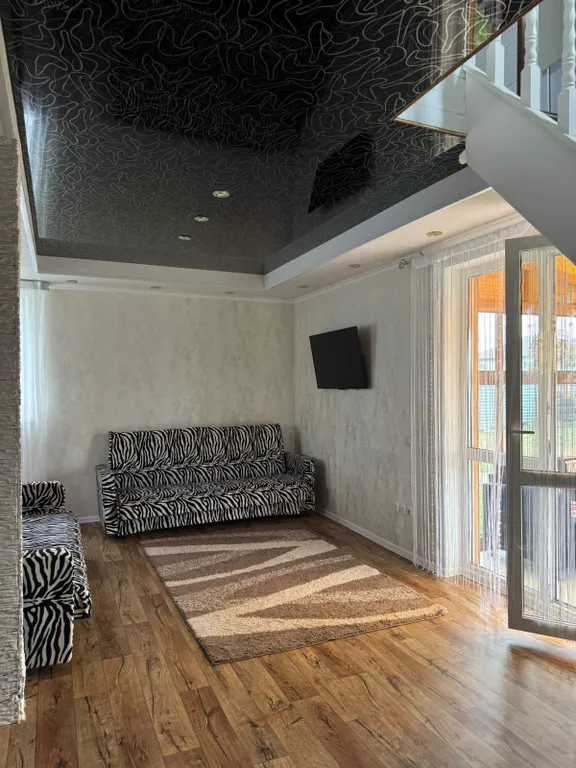 Уютный загородный дом у озера, с баней, для отдыха и праздника