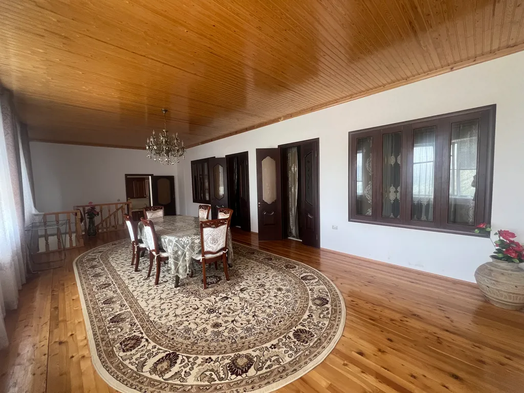 Дом в Гунибе с видом на горы