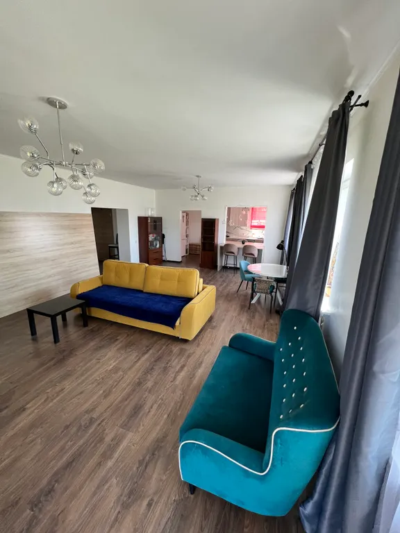 Большой коттедж с камином на просторном участке по Новой Риге