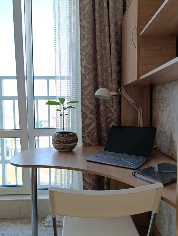 Светлая трёхкомнатная квартира у метро, 4 станции до центра, парковка