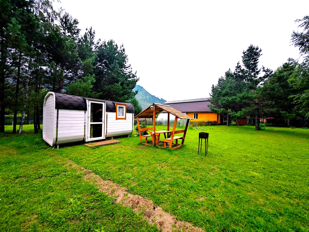 Мини-домик Бочка с собственной беседкой