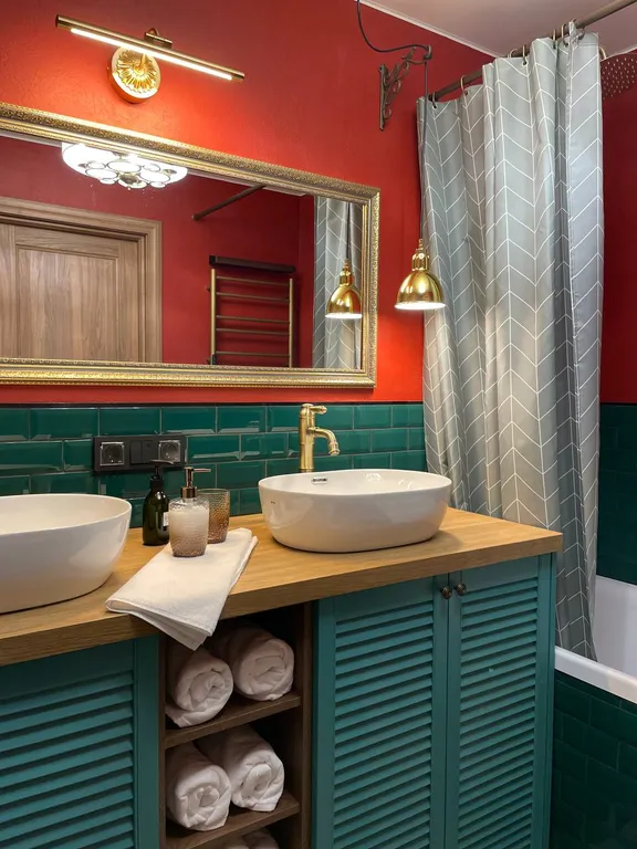 Трёхкомнатная квартира с видом на набережную в центре В. Новгорода