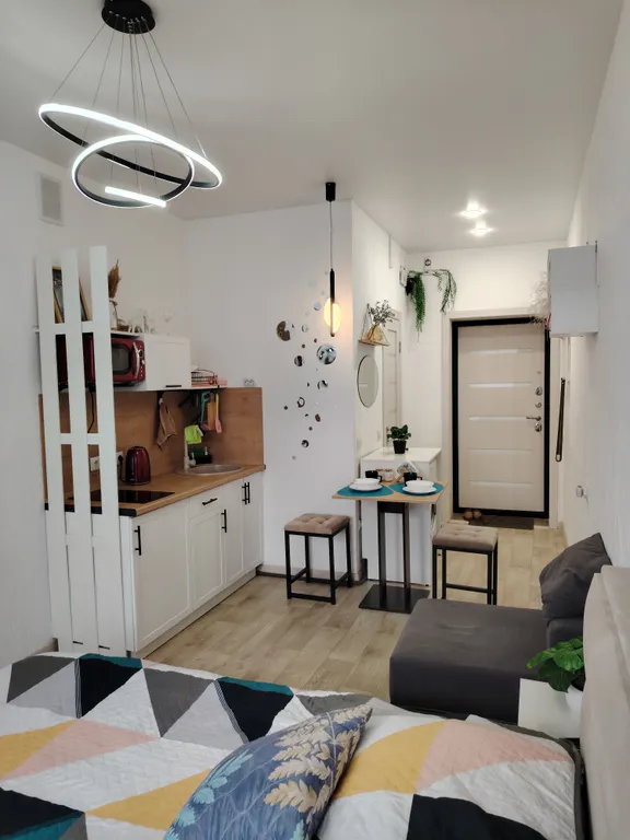 Уютная светлая студия возле парка