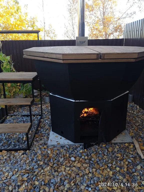 Домик у озера