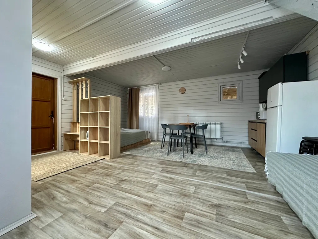 Частный дом на семью