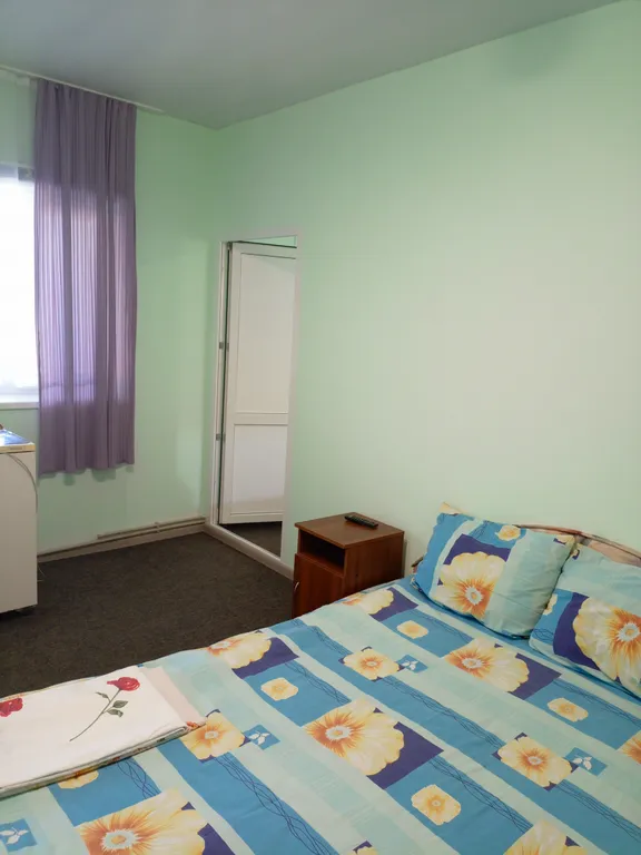 Двухкомнатный номер с отдельным входом и верандой 3 и 4