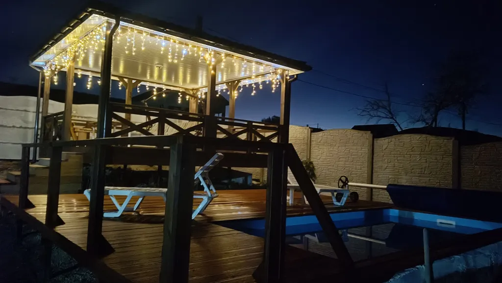 Уютный дом с бассейном под ключ