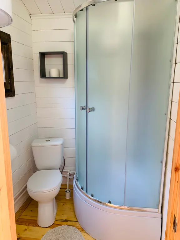 Коттедж Уютные гостевые домики Деревенька — Кучугуры