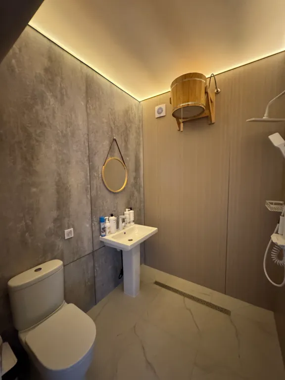 Дом с баней и джакузи