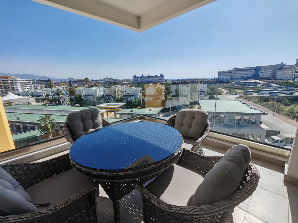 Квартира 1+1 в Azura World c видом на бассейн и аквапарком