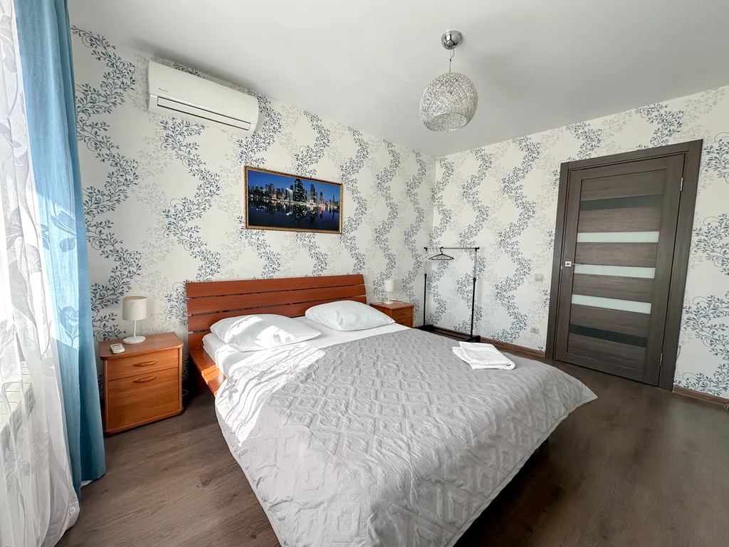 Двухкомнатная просторная квартира для вашего отдыха