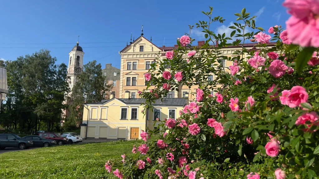 Апартамент у часовой башни и дома гильдии