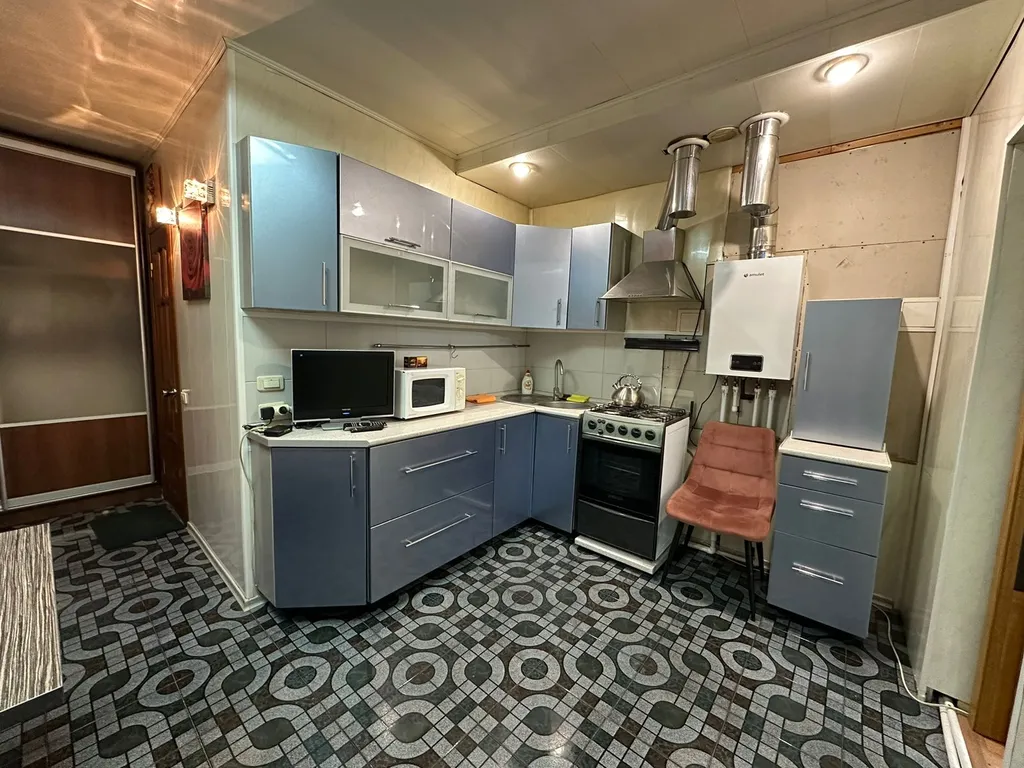 Коттедж Дом в Историческом центре с двором и въездом для автомобиля — Таганрог