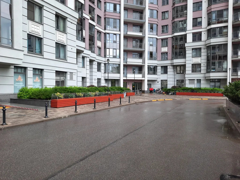 Апартамент на Неве, центр, метро рядом, бесплатная парковка