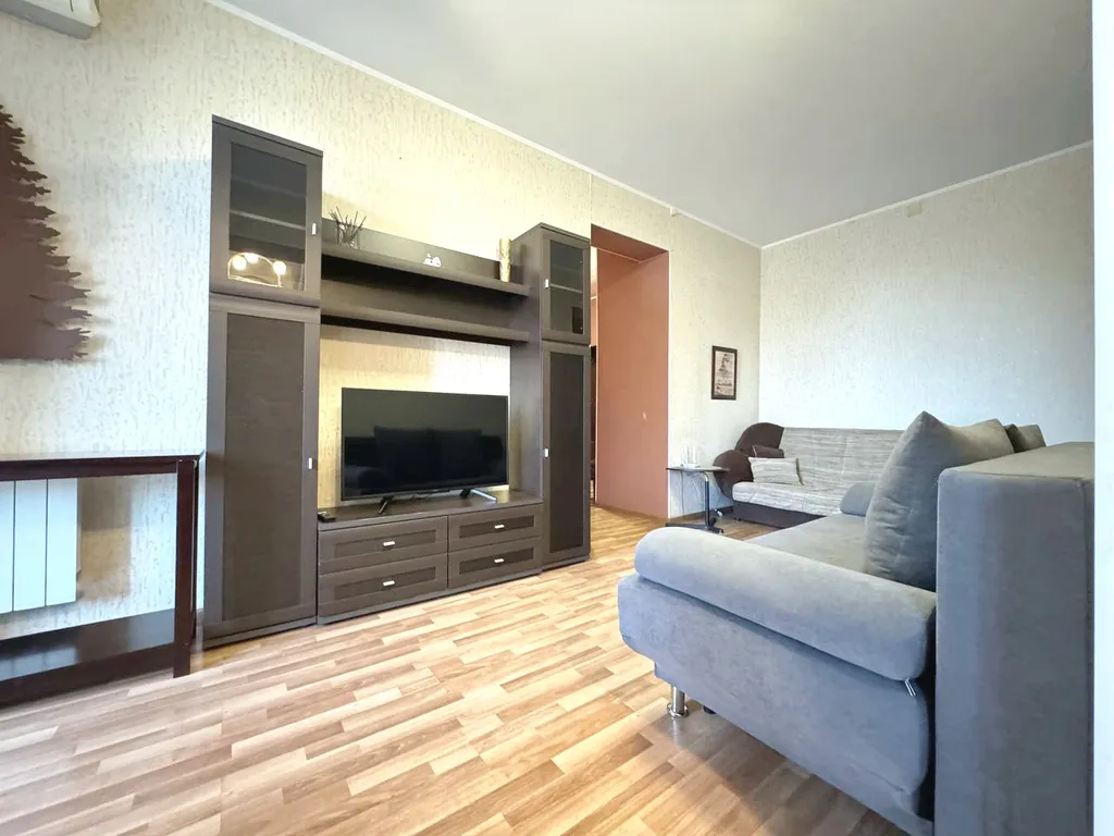 3-комнатная квартира в центре с балконом и кондиционером