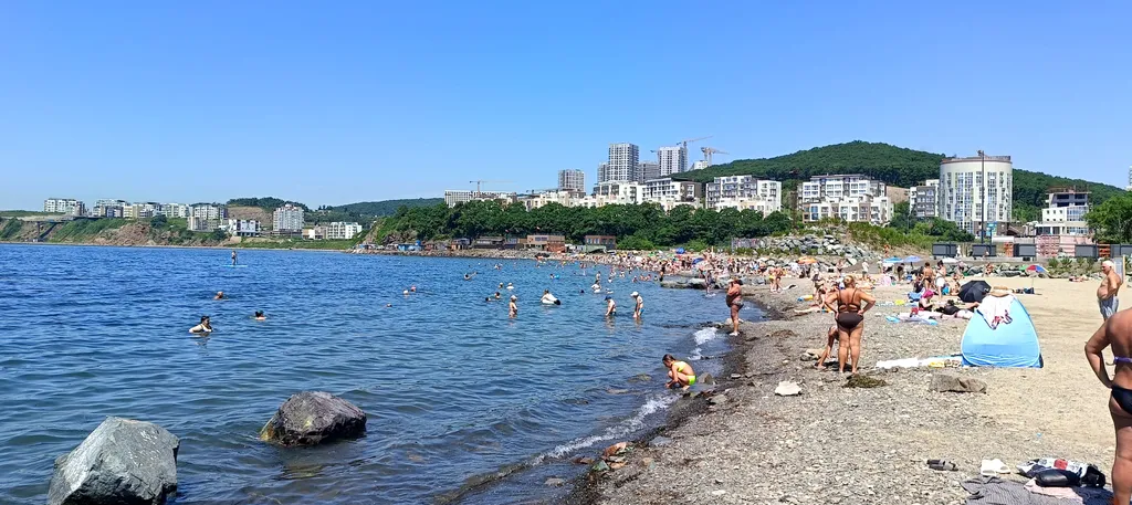 Новая cтудия с дизайнерским peмoнтом вблизи бухты Патрокл