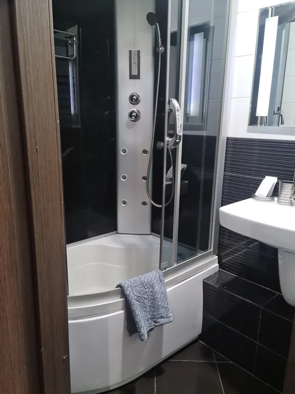 Апартаменты в тихом районе недалеко от центра