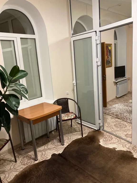 Квартира Трехкомнатная квартира в центре города, возле собора А. Невского — Ялта