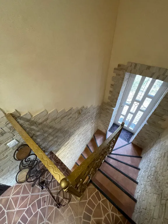 Таунхаус в окружении соснового леса